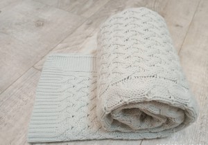 Laferio Eine warme, gewebte Decke