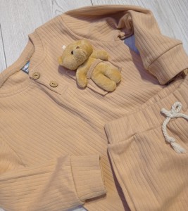 Dreiteiliges Kinderset: Body mit langen Ärmeln, Hose, Deckel  (1) (1) (1) (1) (1) (1)